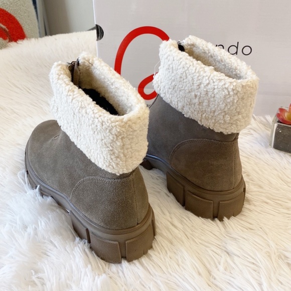 $160 NEW BLONDO x Zappos Plaza Taupe Suede Faux Fur heel ankle bootie women’s 7 - Picture 7 of 8